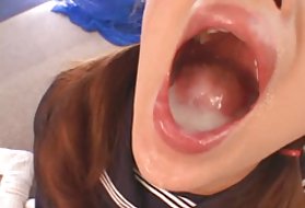 Busty Ebony Soniaは彼女の雄鶏を白く愛しています