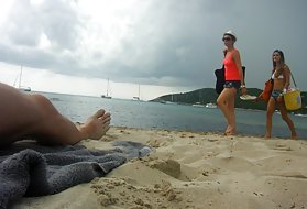 ビクセンビクトリアは、大きな巨根に乗って昇進を期待して