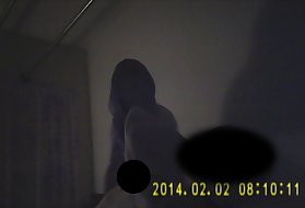 若いラティーナはその戦利品を揺する