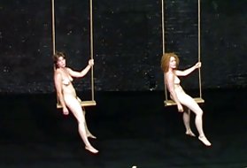 彼女の義理の姿勢を示す