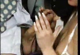 Reena Skyは特別な深いおなかマッサージを受ける