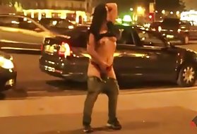魅惑的なメガンは、彼女の上司を引き上げて誘惑する