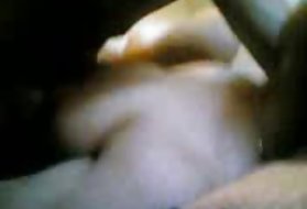 雌犬は彼女のふわふわの顔にザーメンを欲しい