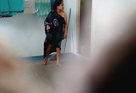 ジョニーはブルック・マイヤーズをかなり食べる