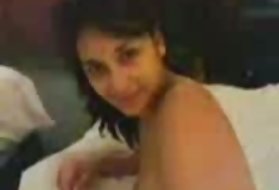 セクシーなアレックスは彼女の上司に彼女の隠されたスキルを示します