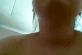 ゴージャスな女性は、彼女のお尻に大きなディックの気分を愛する