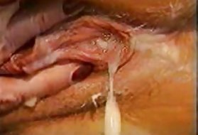 大きなお尻のパンクベイビーオイルとアナウンサー